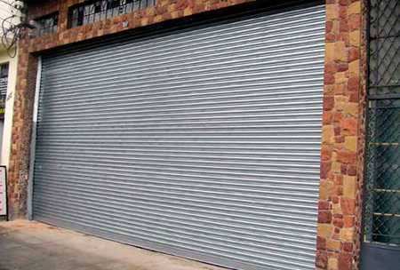Portas de Aço Automatizadas